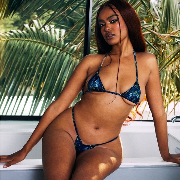 Savage X Fenty Other - Savage X Fenty Flutter Mode Blue & Purple Butterfly Travel Kit